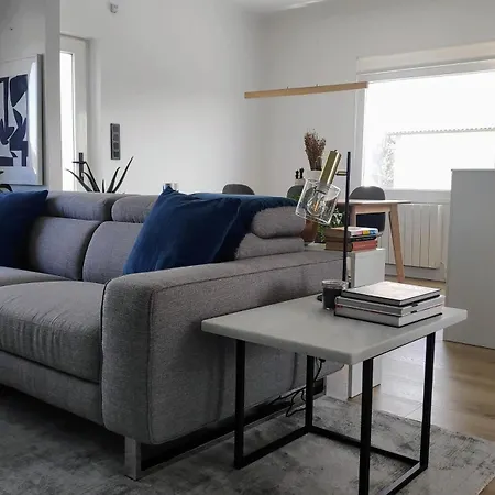 Διαμέρισμα Experience *